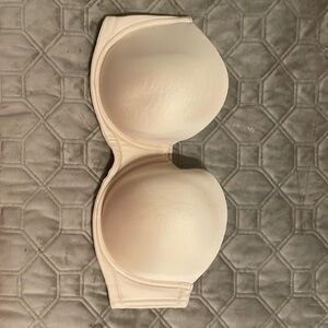 Wacoal strapless bra tan nude 44DD